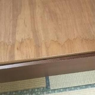 木製シングルベッドの画像