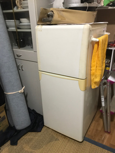 本日お届け致します！現在使用中ですが冷凍冷蔵庫です。