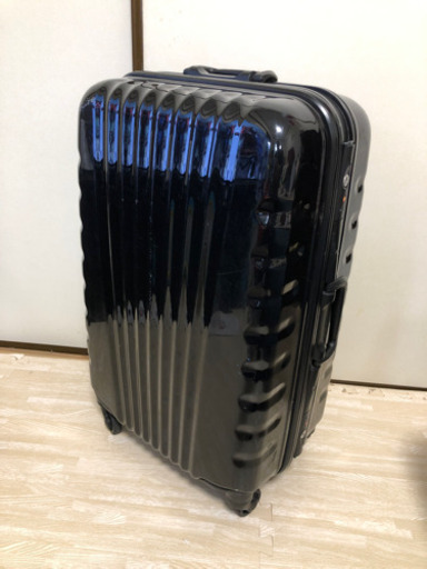 スーツケース 670×240×400(mm)