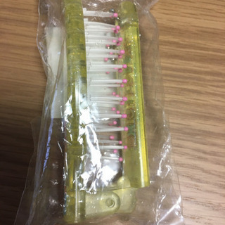 新品未使用⭐︎デイジーラバーズの折り畳みブラシの画像
