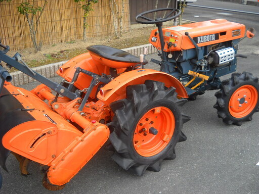 商談中　初心者入門に！名機！クボタ小型トラクター・家庭菜園・農業機械・耕運機
