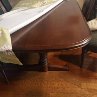 最終値下げカリモクダイニングセット6脚。