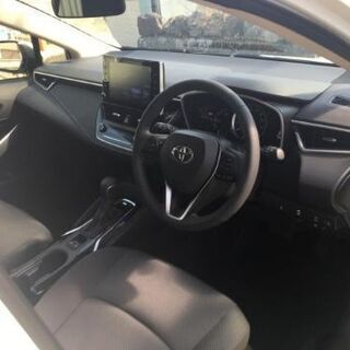 大人気納車待ち　新古車カローラツーリング4WD1.8HVS　ZWE214W-AWXEBの画像