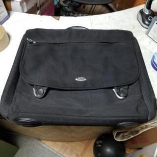 TUMIビジネスバッグです