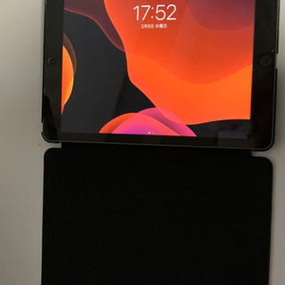 iPad 第5世代 Wi-Fi Cellular モデル au ケース(手帳タイプ