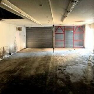 ★貸店舗・事務所★	 堺市南区大庭寺　飲食可　１階路面店８４．５㎡　駐車場１台込　シャッター 3階建/1階 − 大阪府