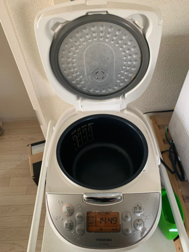 TOSHIBA炊飯器　YAMAZEN電子レンジ、加湿ヒーター