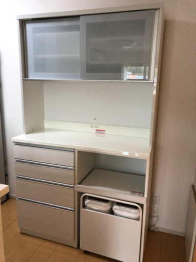 【新品】ニトリ　食器棚　キッチンボード（チェルシー）※お値段交渉致します