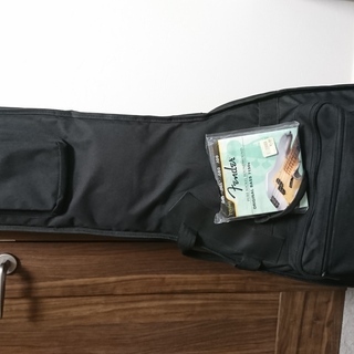 エレキベース用ソフトケース 　エレキベースのオマケ付きの画像