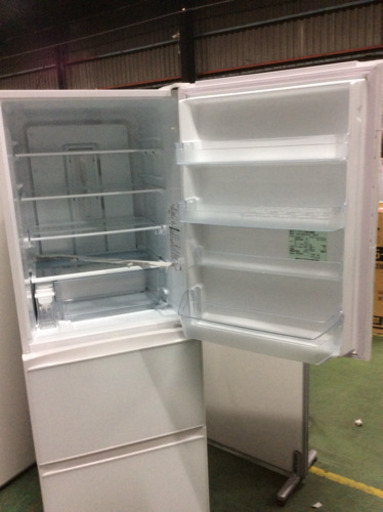 高年式で超キレイ★3ドア冷蔵庫★東芝★2018年製★近隣送料・設置無料★ 鶴見区から発送♪ ファミリーにオススメ