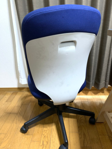 プラス　オフィスチェア　プリセア