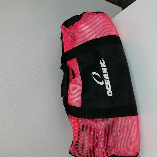 代引きの発送も承っております。メッシュバッグ ダイビングバッグ　OCEANIC かなり大きめ　ボストンバッグ　スポーツバッグ