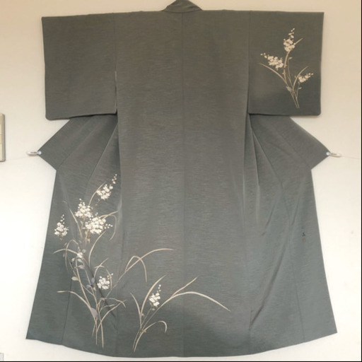 美品【作家物・仁義】縮緬地に草花模様訪問着《重ね衿付き》