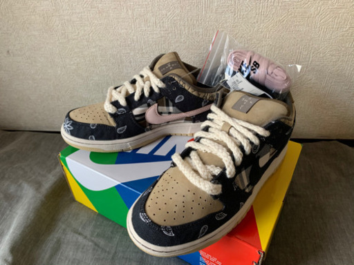 TRAVIS SCOTT ×NIKE DUNK LOW