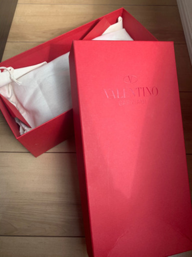 靴、Valentino garavani