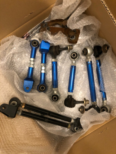 クスコのリアアーム、シルクロードのテンションロッド