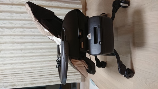 【中古】Combi　ネムリラ・オートスウィング　ダッコプラスエッグショック　ミルクティー(ベージュ) さらに値下げしました！