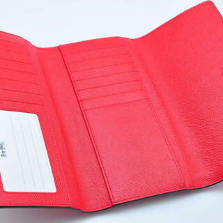 ❤️新品未使用❤️コーチ XGRN TFLD 長財布❤️ギフトボックス付き❤️かわいいレッドカラー❤️の画像