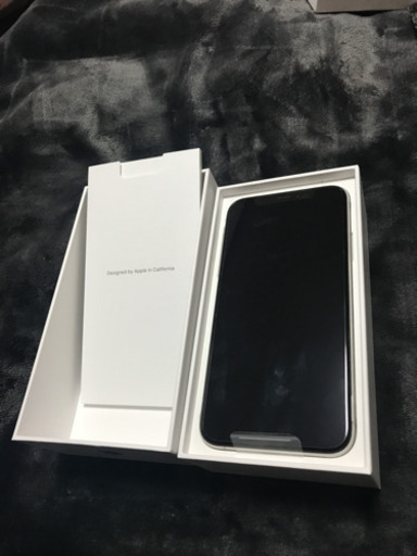 【取引完了】【新品未使用】iPhoneXs 256GB シルバー simロック解除済み