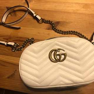 ショルダーバッグ　GUCCI ホワイト GUCCI ショルダーバッグ ホワイト