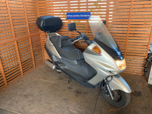 バイク屋さんで整備されたマジェスティ　シルバー