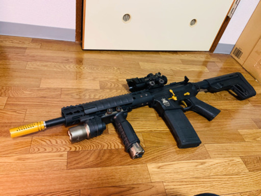 メーカーは　APS boar 電動ガン