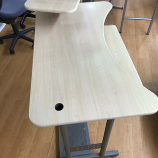 PCデスクの画像