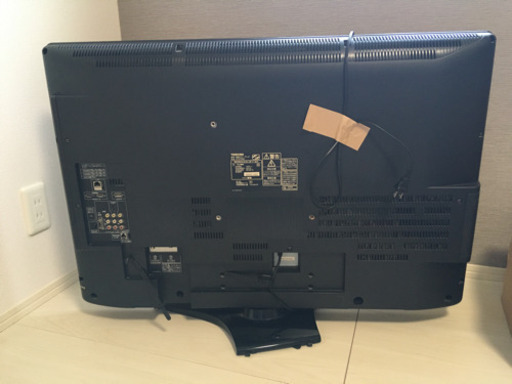 テレビ　TOSHIBA 37H7000