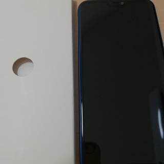 18000円　Huawei P20 lite　Klein Blue au系の画像