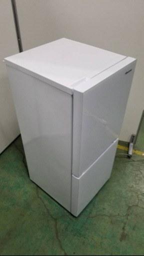 ★値下げしました！★ガラスホワイトのおしゃれな冷蔵庫★使用１年未満の美品★ハイセンス　2019年製★134L★送料無料地域あります★