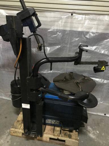 モンティー3200 中古タイヤチェンジャー  20インチ　サポート付