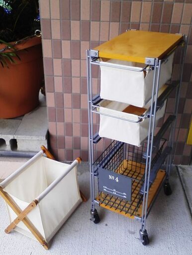 オシャレ　収納　2セット　台車付