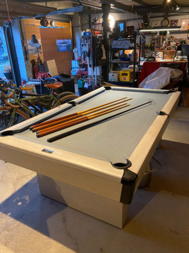 ビリヤード台7ft ASHCROFT by BRUNSWICK  サイズは約223cmX125cmX88cm