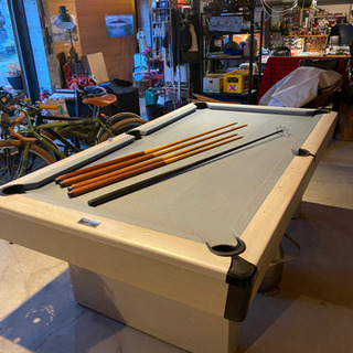 ビリヤード台7ft ASHCROFT by BRUNSWICK サイズは約223cmX125cmX88cm