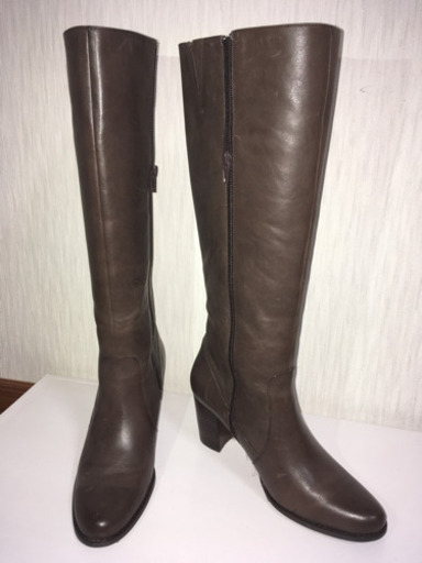 代理出品