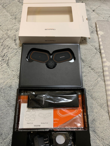 シックスパッド　ボディーフィット2×2個（汎用ジェルシート1年分付き）