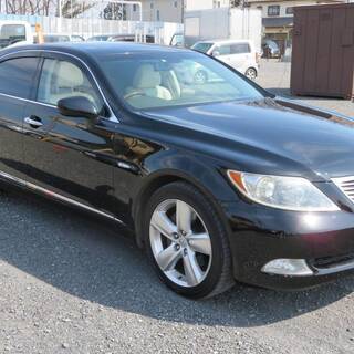 LS460UI/令和3年11月/純HDDナビ/マクレビ/CD/DVD/Bカメラ/パワートランク/サンルーフ/革シート/全席パワーシート＆ヒーター＆クーラーの画像