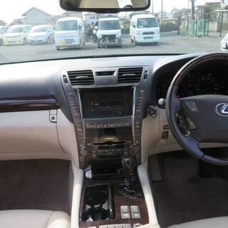 LS460UI/令和3年11月/純HDDナビ/マクレビ/CD/DVD/Bカメラ/パワートランク/サンルーフ/革シート/全席パワーシート＆ヒーター＆クーラーの画像