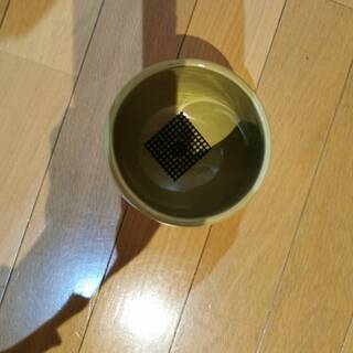 植木鉢と土の画像