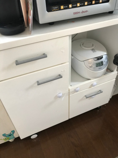 ニトリ  キッチン用キャビネット　炊飯器やオーブンレンジを置けます。