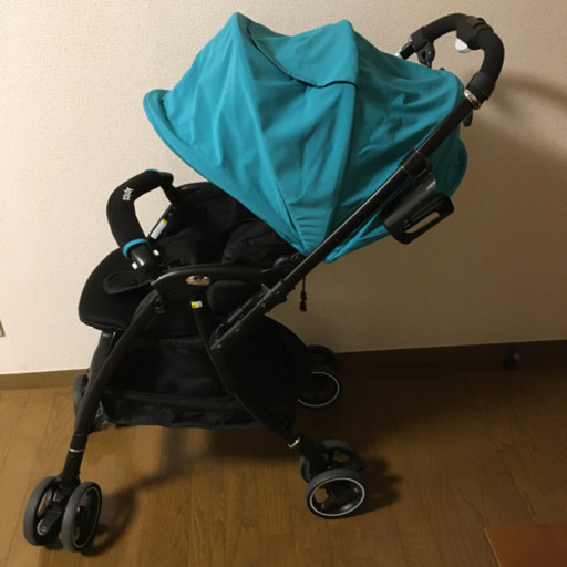 アップリカ　ラクーナエアー　ベビーカー