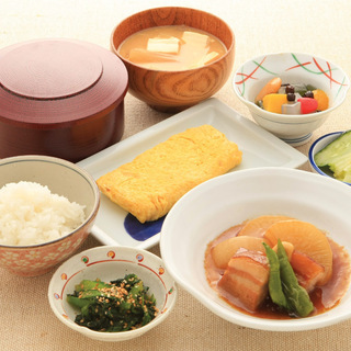 オープニングスタッフ大募集！和定食と甘味のお店「さち福やCAFE」のキッチン・ホールスタッフの画像