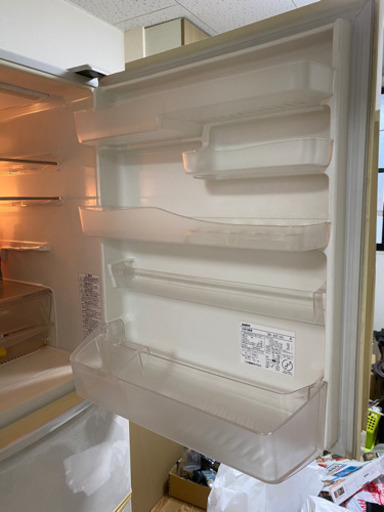 引取り先決まりました】SANYO 冷凍冷蔵庫5ドアSR-43T (KZ-E