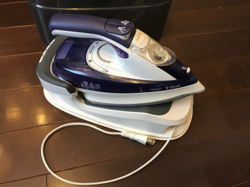 t-fal アイロン　コードレス　フリームーブパワー