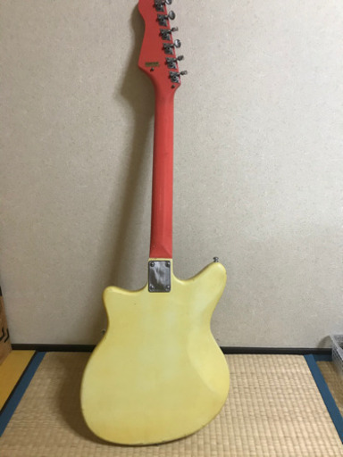 ギター　GUYATONE