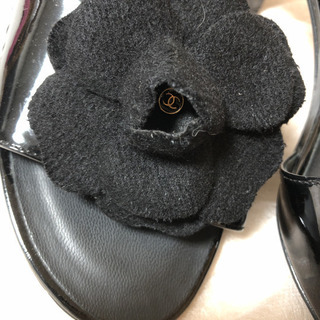 CHANEL ココマーク エナメルレザー サンダル 22.5 イタリア製の画像