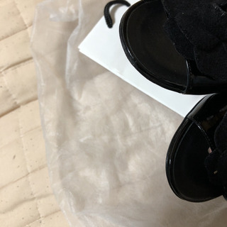CHANEL ココマーク エナメルレザー サンダル 22.5 イタリア製の画像
