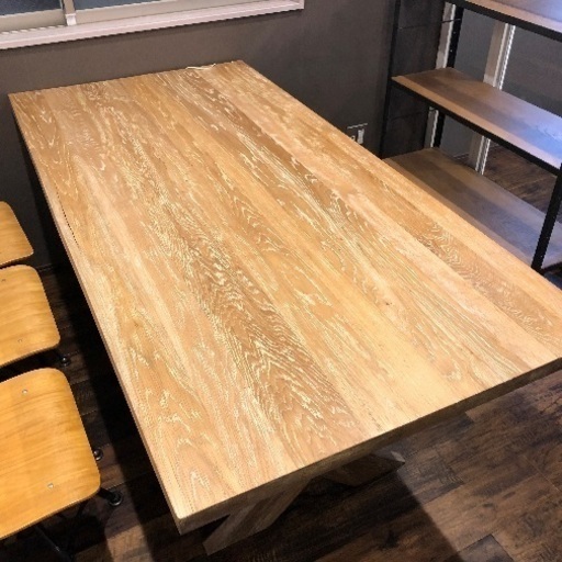 【人気】クロスレッグテーブル　定価100,000円