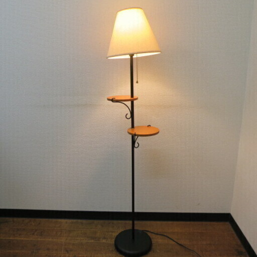 【取引中】スタンド フロアライト 高さ約110cm ディスプレイトレイ付