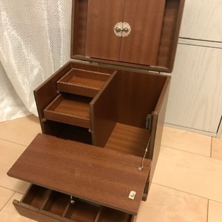【値下げしました！】メイクボックス